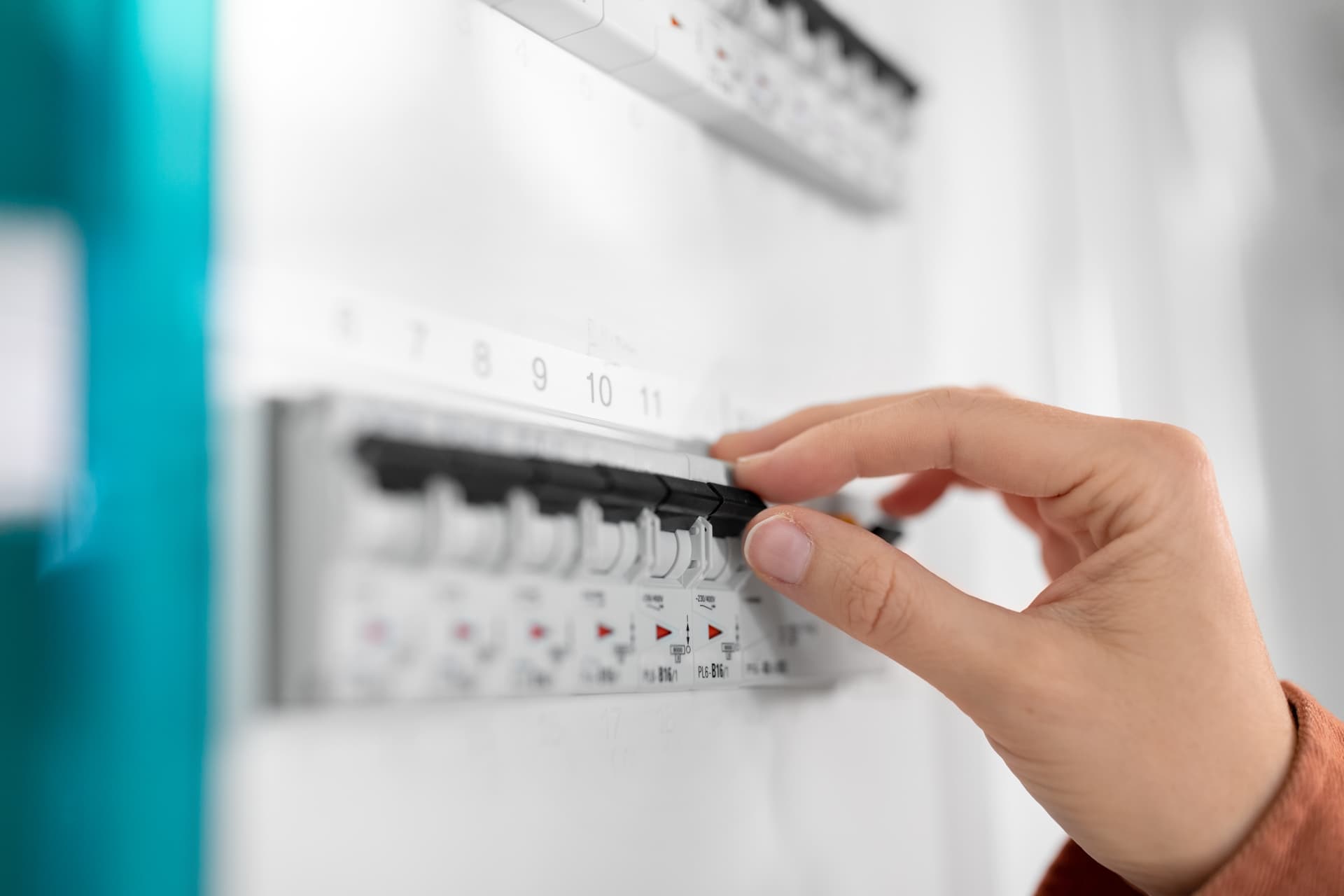 Should You Keep Resetting a Tripping Circuit?